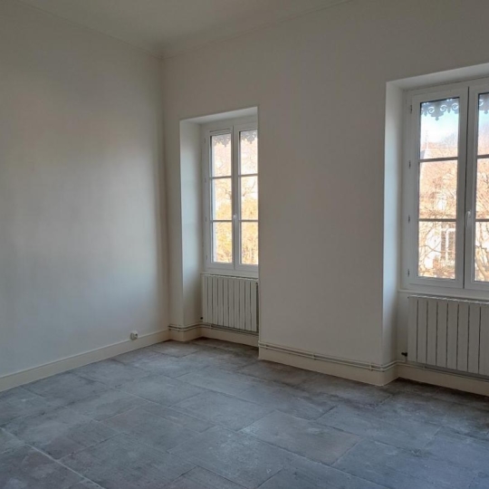  IMMOBILIER ET FINANCE : Appartement | NIMES (30000) | 106 m2 | 1 180 € 