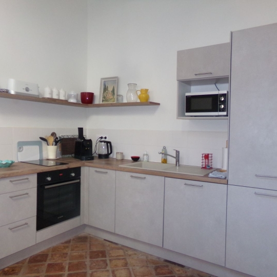  IMMOBILIER ET FINANCE : Appartement | NIMES (30000) | 90 m2 | 1 500 € 