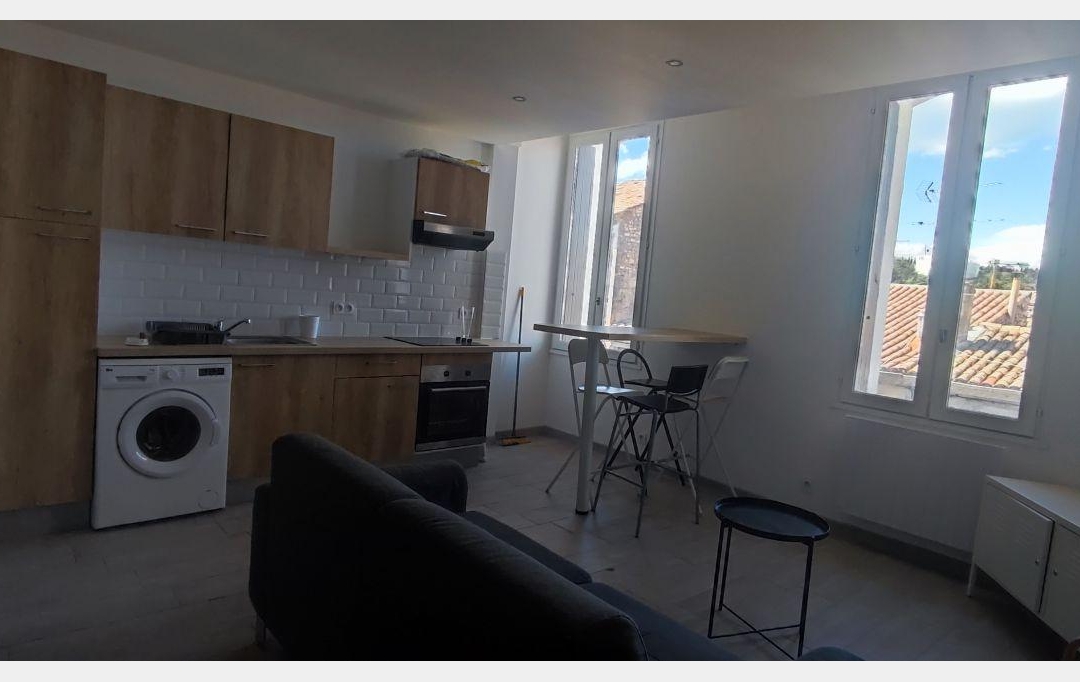 IMMOBILIER ET FINANCE : Apartment | NIMES (30000) | 75 m2 | 750 € 