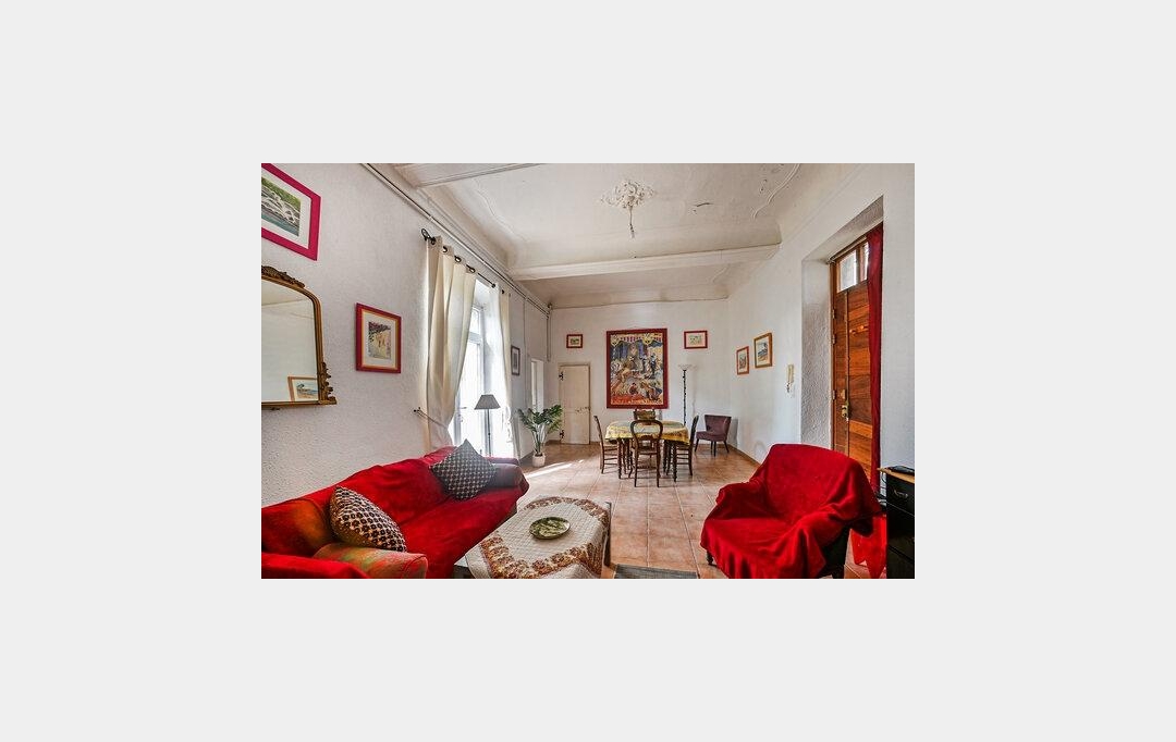 IMMOBILIER ET FINANCE : Appartement | NIMES (30000) | 54 m2 | 640 € 