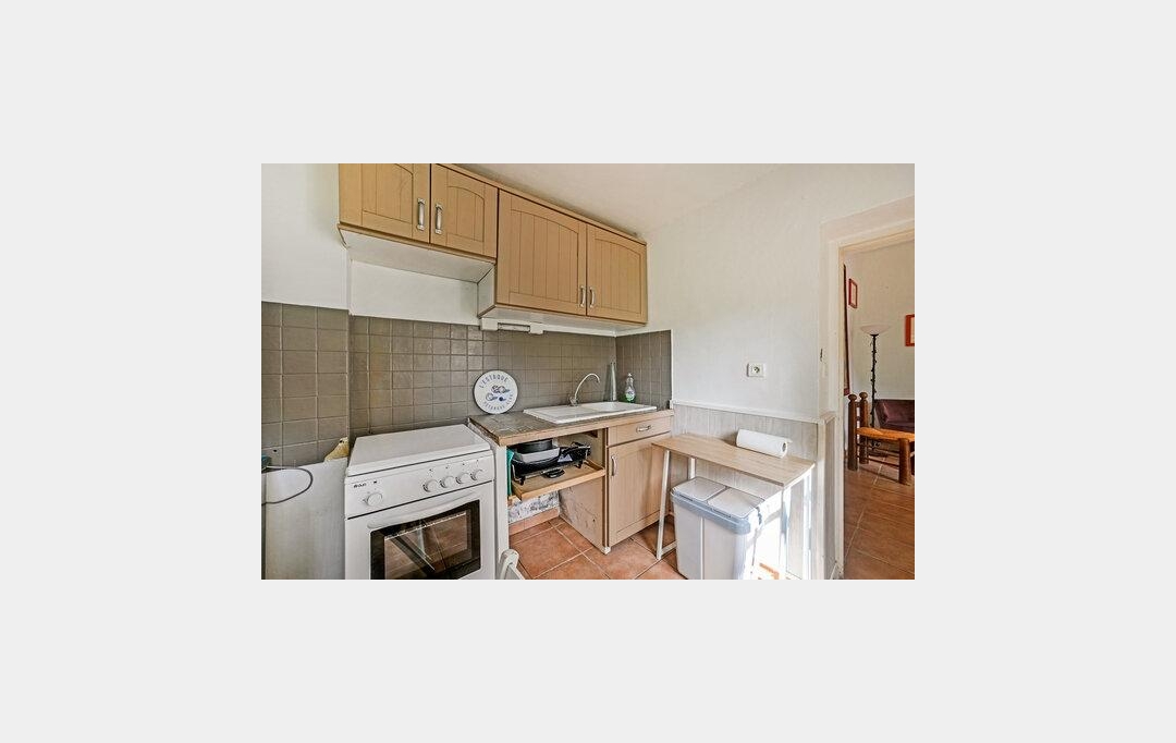 IMMOBILIER ET FINANCE : Appartement | NIMES (30000) | 54 m2 | 640 € 