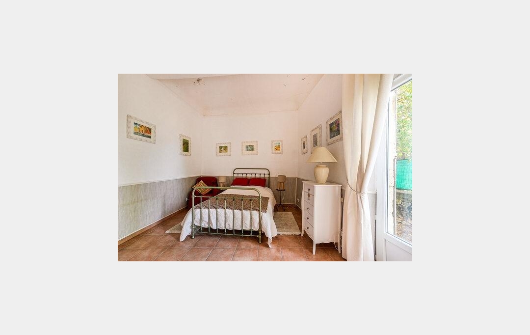 IMMOBILIER ET FINANCE : Appartement | NIMES (30000) | 54 m2 | 640 € 