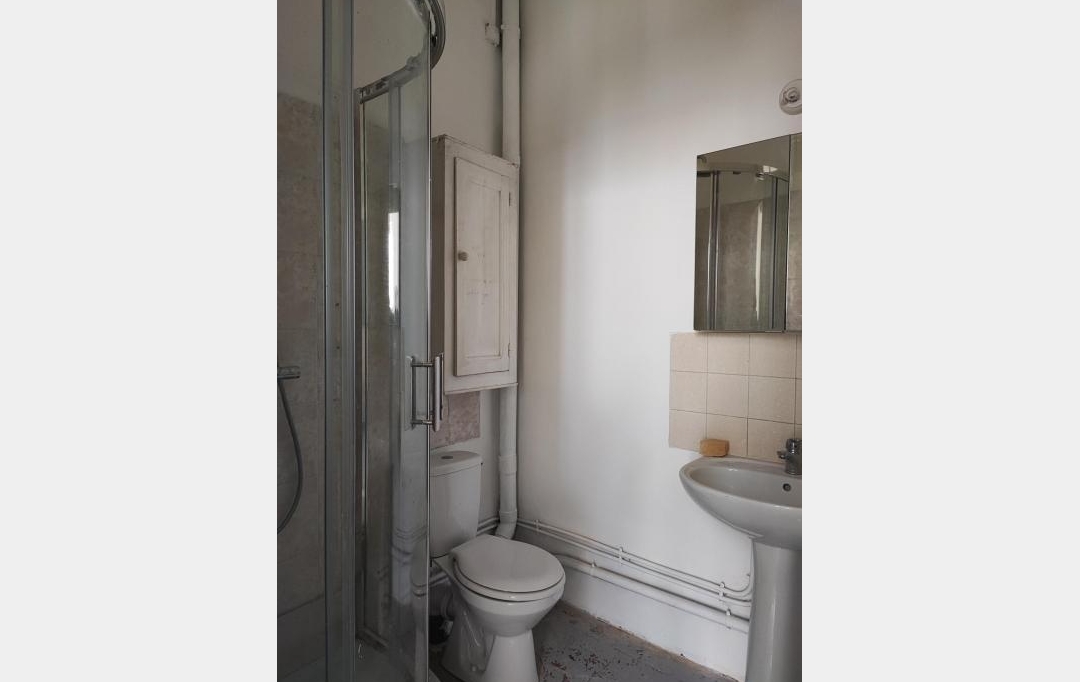 IMMOBILIER ET FINANCE : Appartement | NIMES (30000) | 106 m2 | 1 180 € 