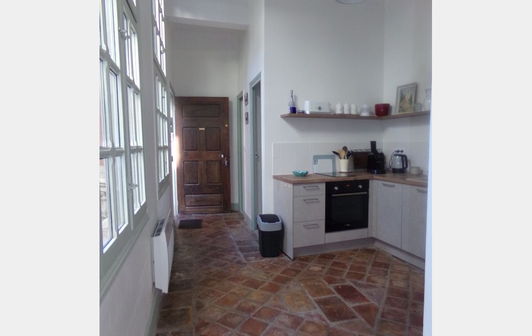 IMMOBILIER ET FINANCE : Appartement | NIMES (30000) | 90 m2 | 1 500 € 