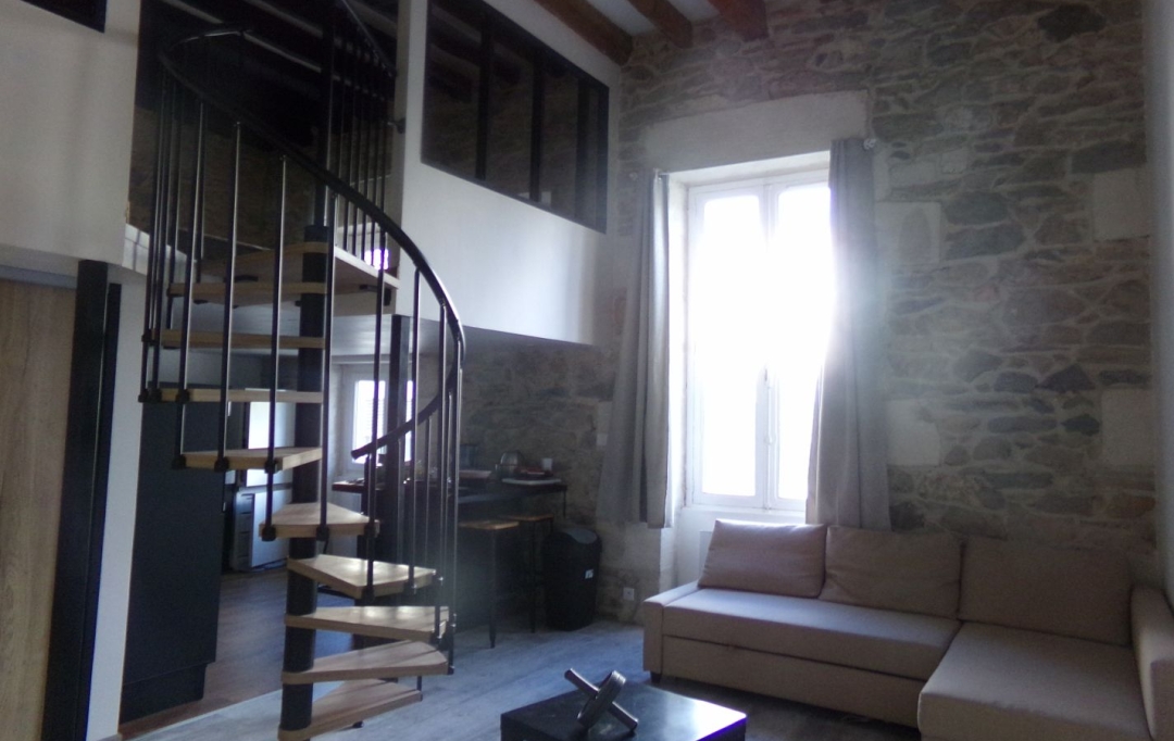 IMMOBILIER ET FINANCE : Apartment | NIMES (30000) | 61 m2 | 166 000 € 