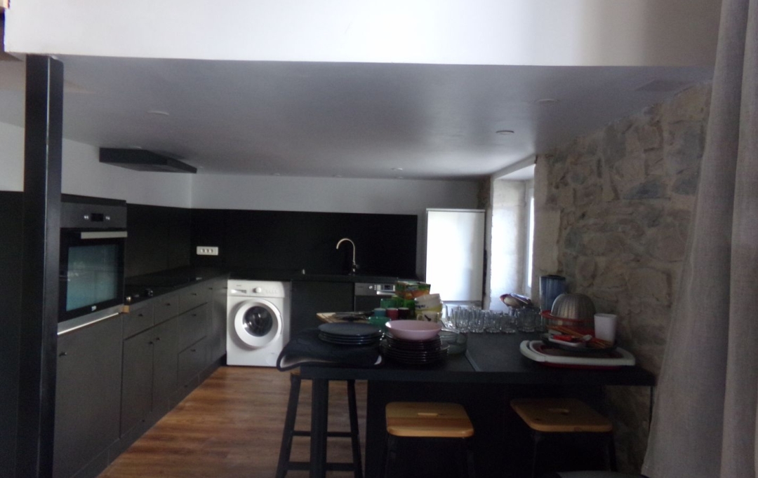 IMMOBILIER ET FINANCE : Apartment | NIMES (30000) | 61 m2 | 166 000 € 